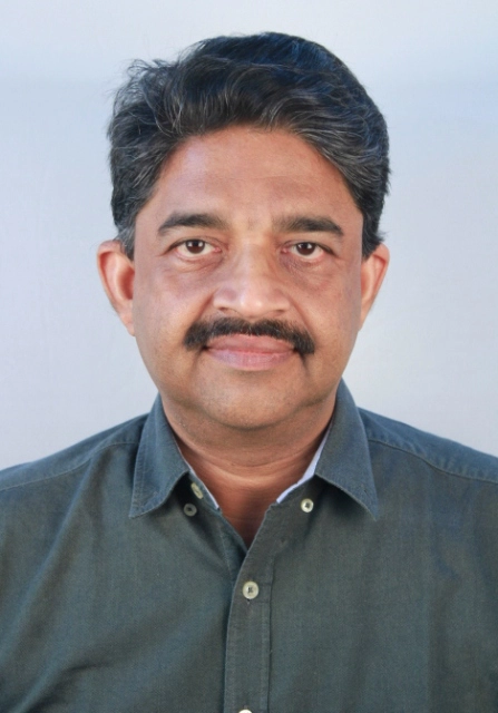 श्री पी. वी. सारंगधरण;